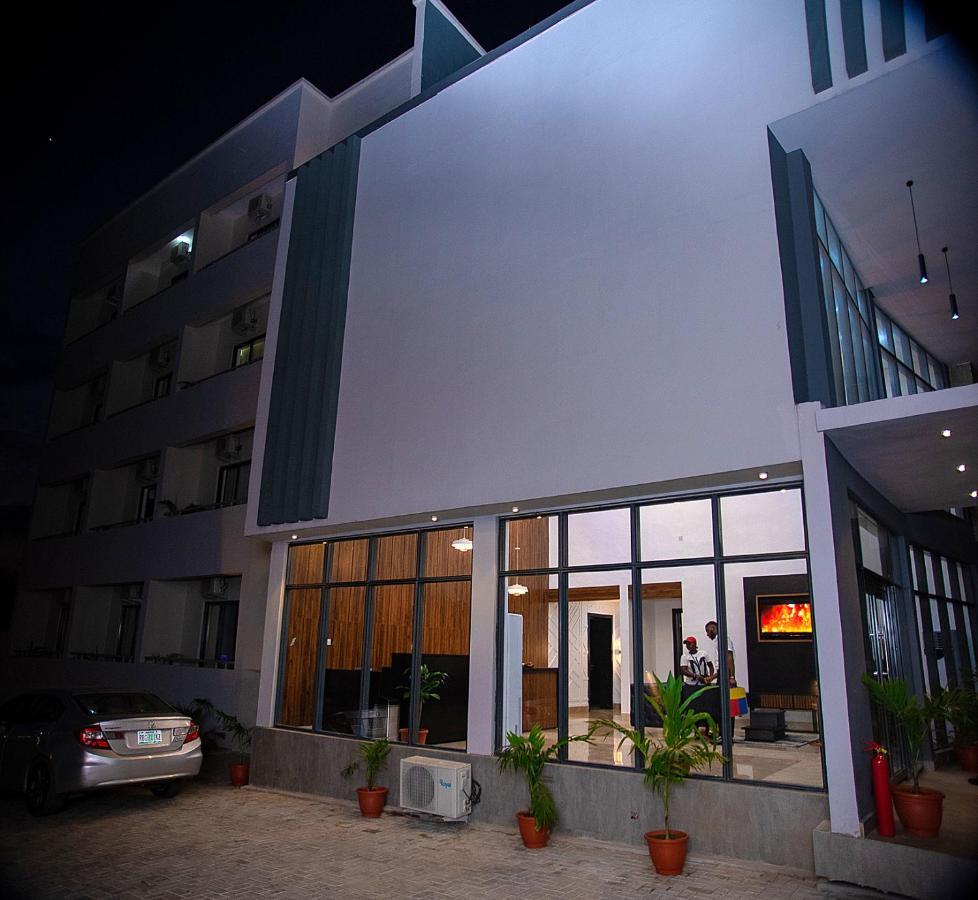 Hotel Capitol إيكجا المظهر الخارجي الصورة