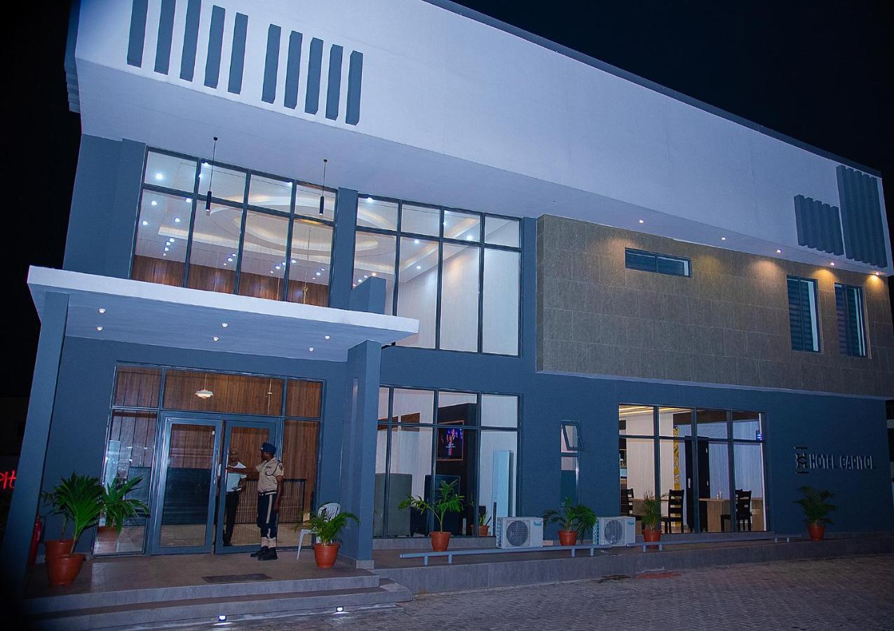 Hotel Capitol إيكجا المظهر الخارجي الصورة